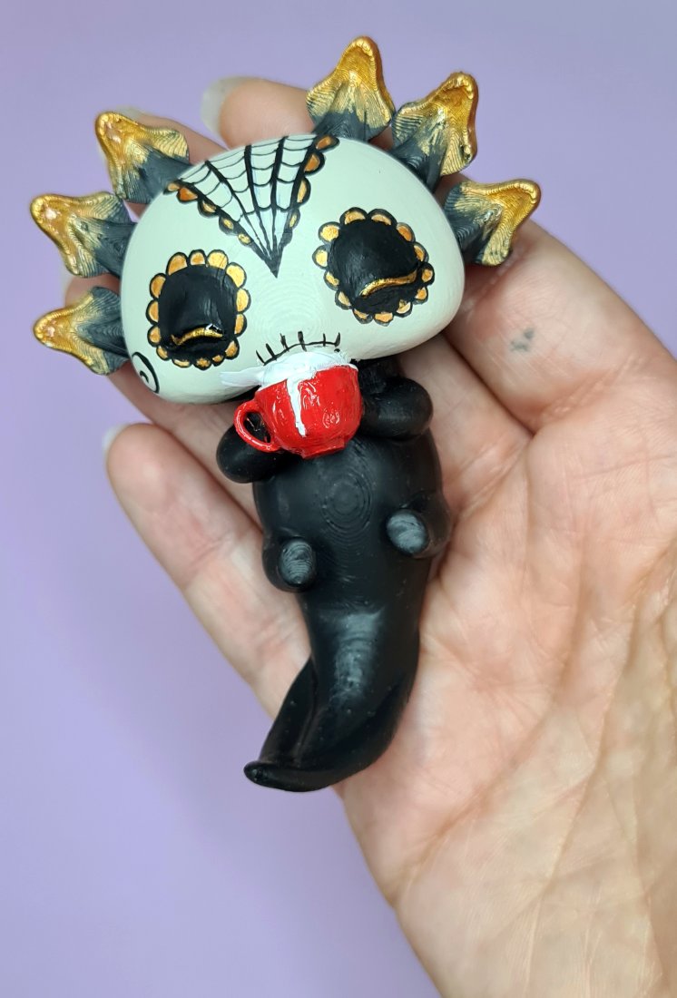 La Catrina Axolotl mit goldenen Wimpern und Goldfarbe – Bild 2